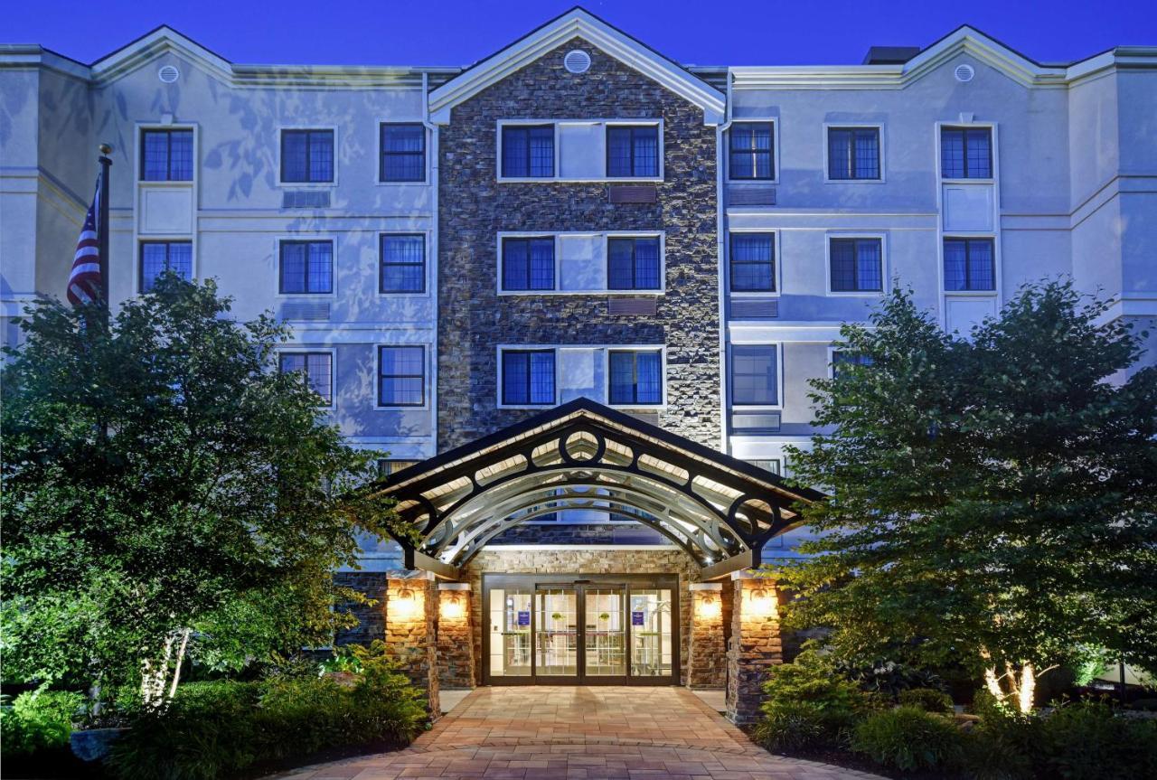Homewood Suites By Hilton Eatontown Extérieur photo