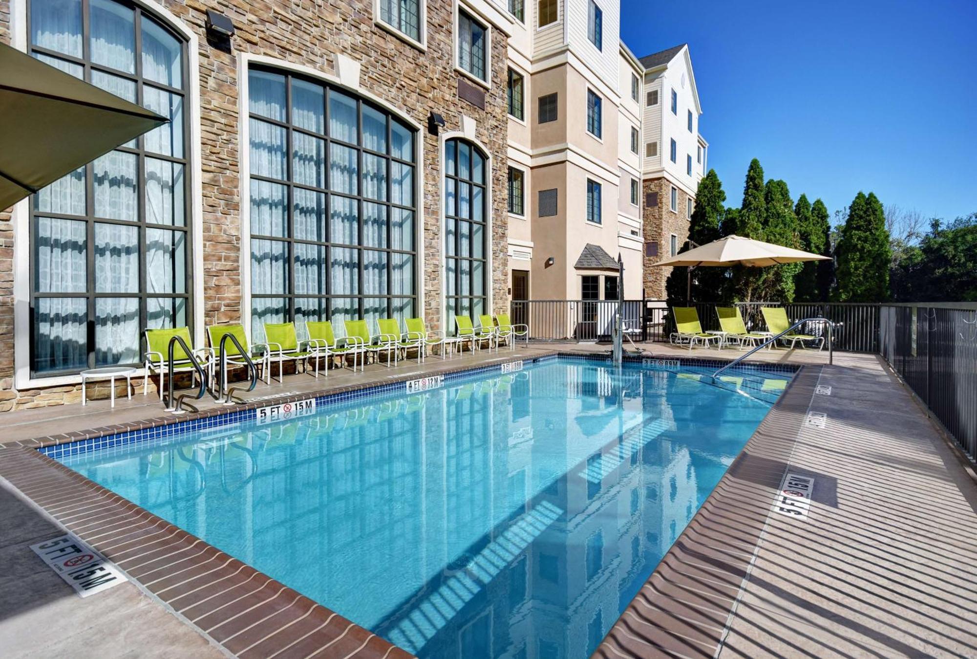 Homewood Suites By Hilton Eatontown Extérieur photo