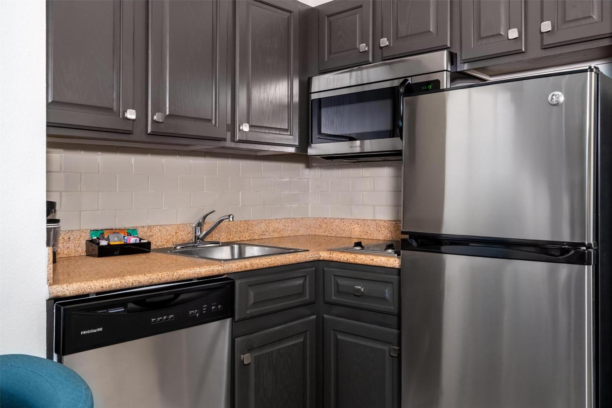 Homewood Suites By Hilton Eatontown Extérieur photo